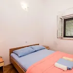 Apartment Gloria *