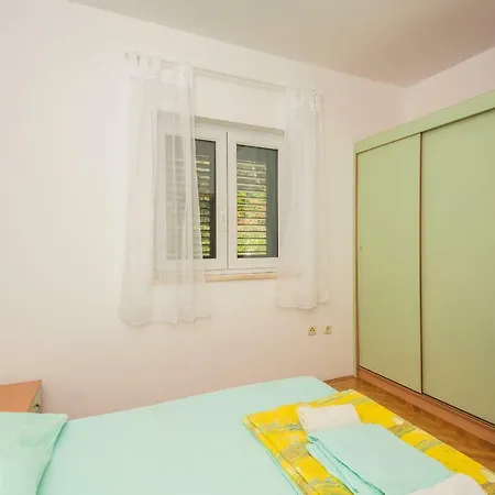 Gloria Apartman Potomje